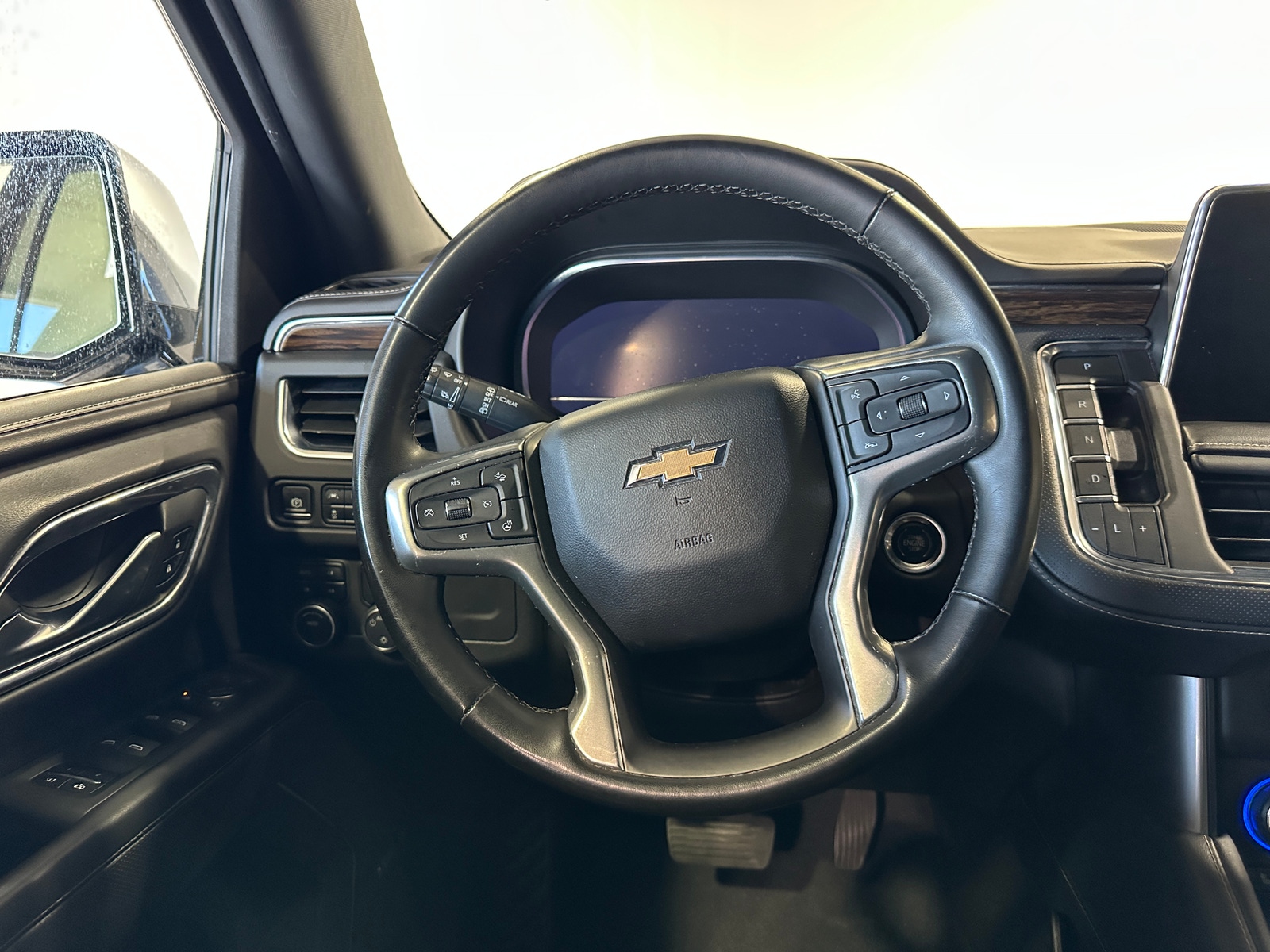Thumbnail: 2023 Chevrolet Suburban - 4