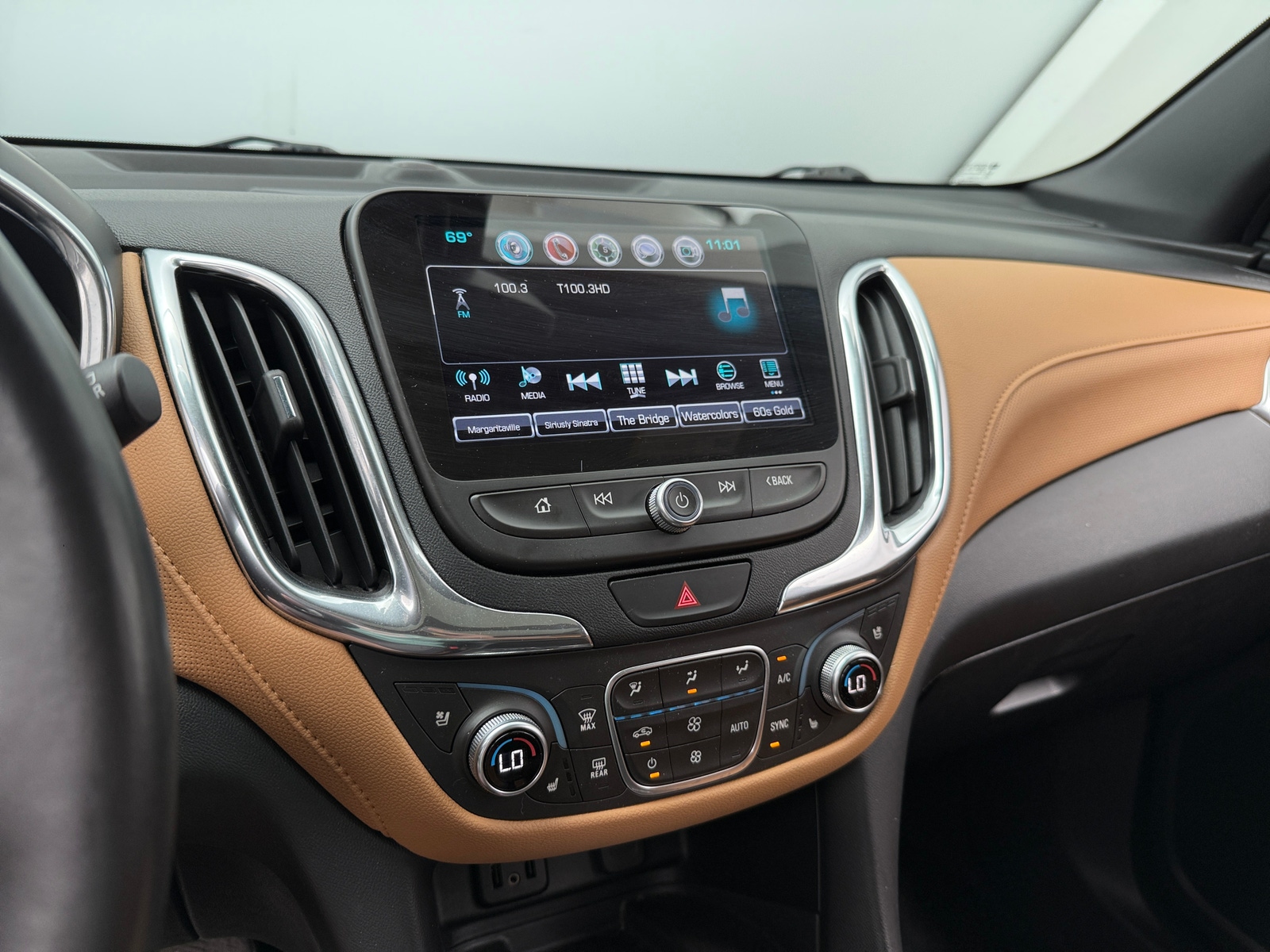 Thumbnail: 2018 Chevrolet Equinox - 3