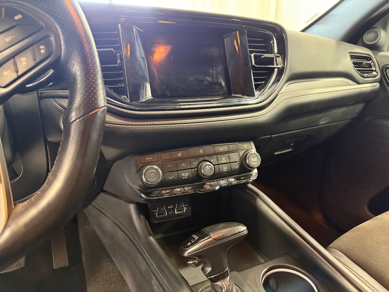 Thumbnail: 2022 Dodge Durango - 3