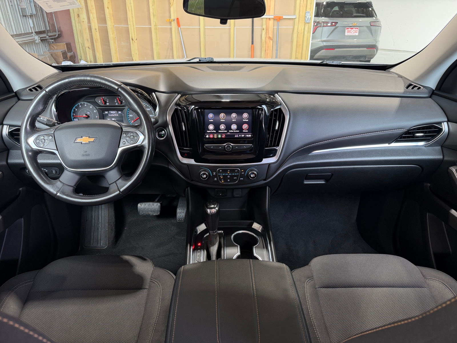 Thumbnail: 2020 Chevrolet Traverse - 3