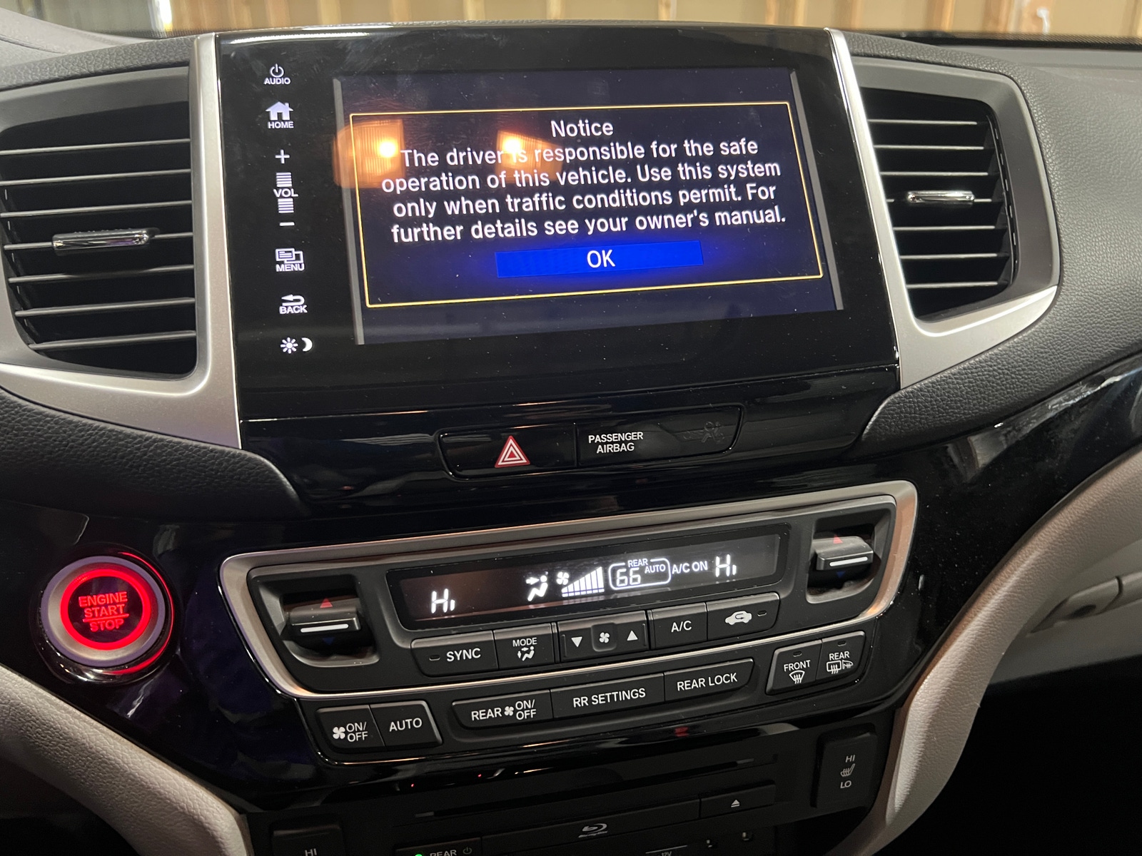 Thumbnail: 2017 Honda Pilot - 3