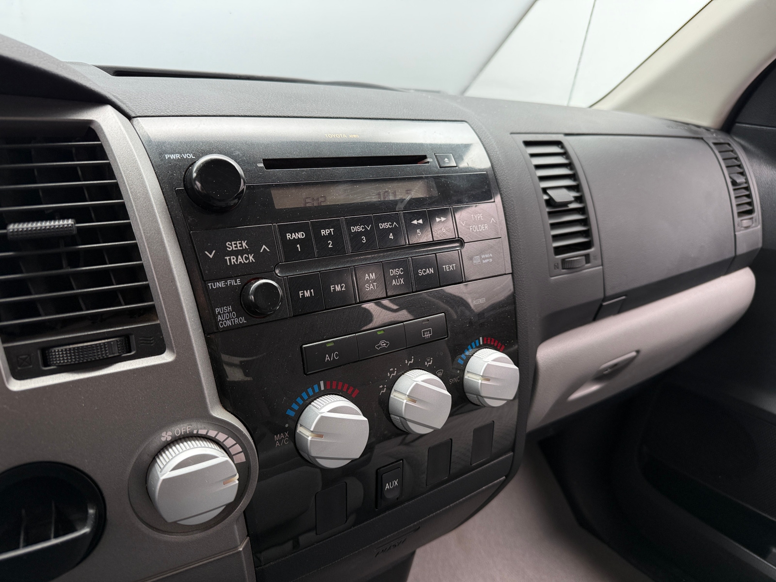 Thumbnail: 2011 Toyota Tundra - 4
