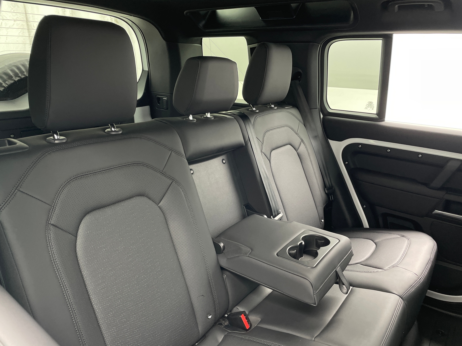 Thumbnail: 2025 Land Rover Defender - 5