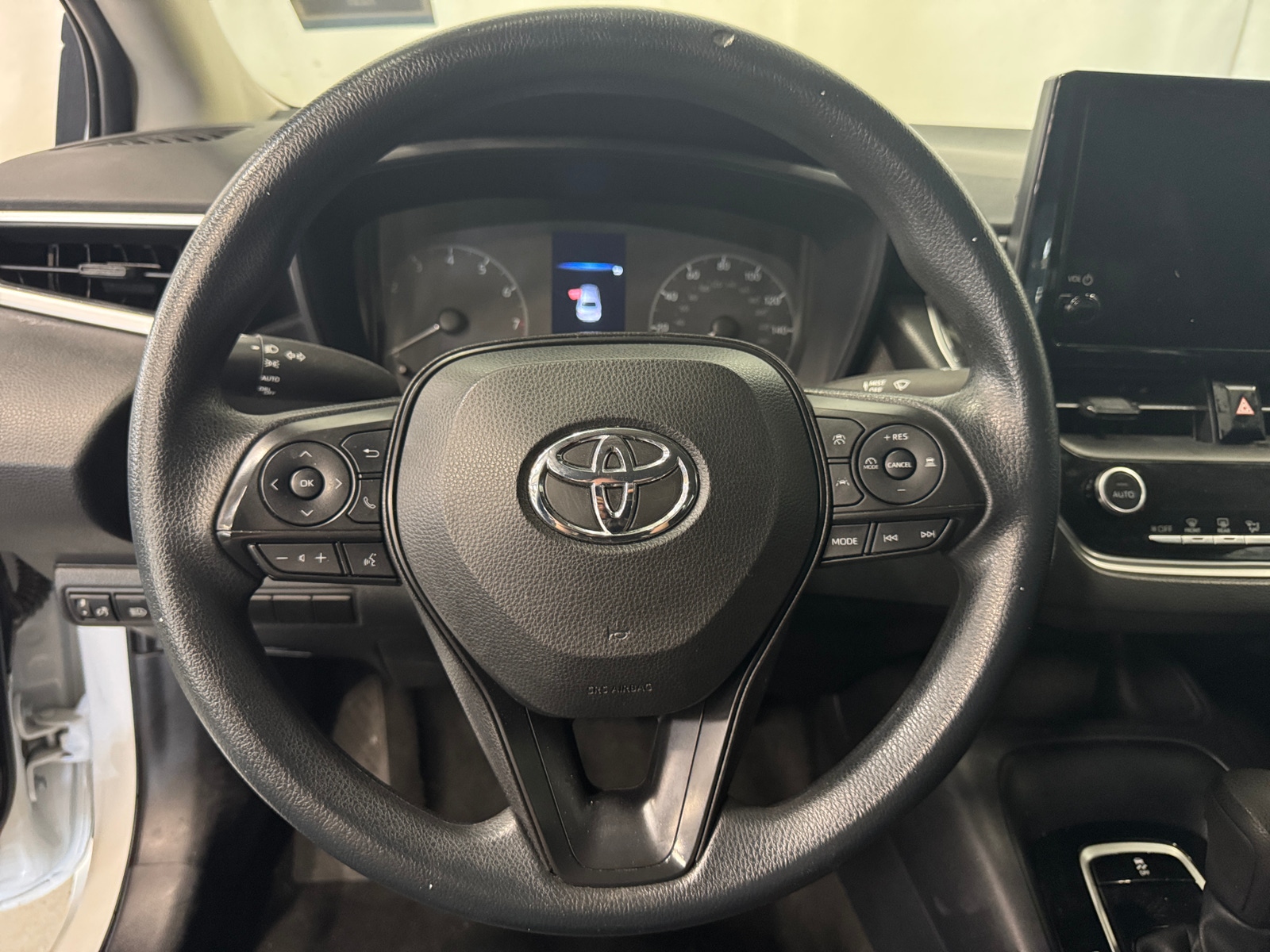 Thumbnail: 2023 Toyota Corolla - 5