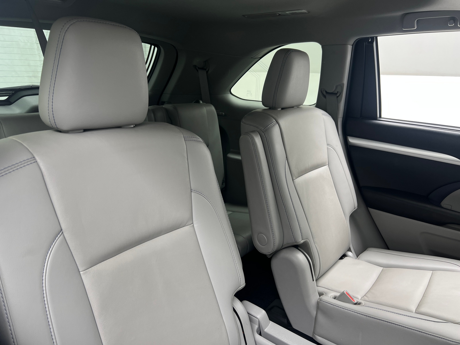 Thumbnail: 2019 Toyota Highlander - 5