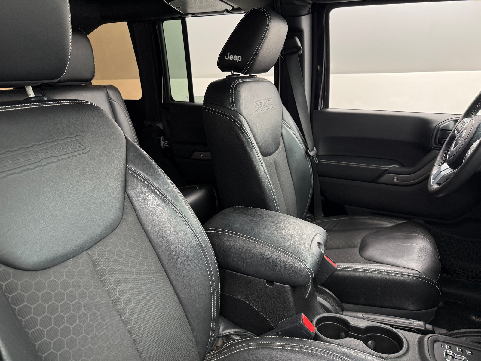 Thumbnail: 2016 Jeep Wrangler - 2