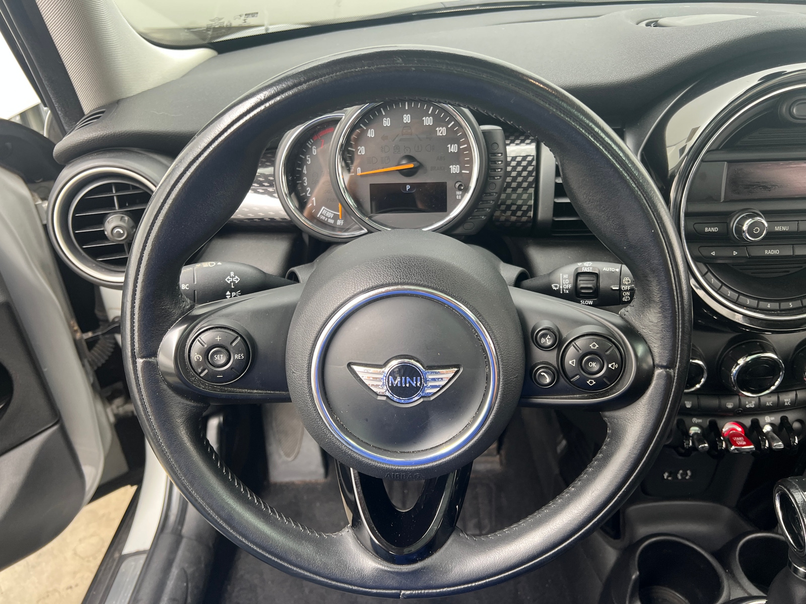 Thumbnail: 2015 MINI Cooper Hardtop - 4