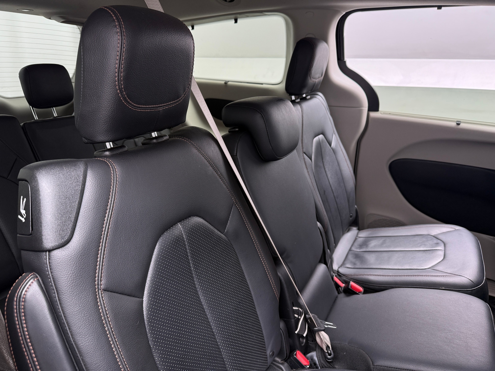 Thumbnail: 2019 Chrysler Pacifica - 5