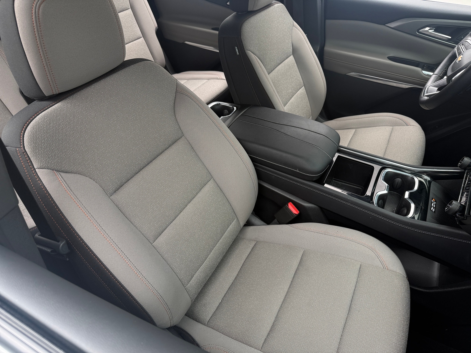 Thumbnail: 2025 Chevrolet Traverse - 2
