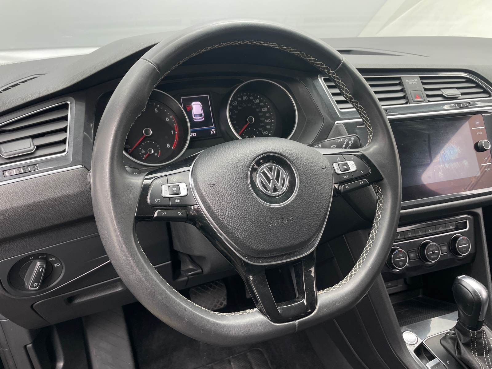 Thumbnail: 2021 Volkswagen Tiguan - 5