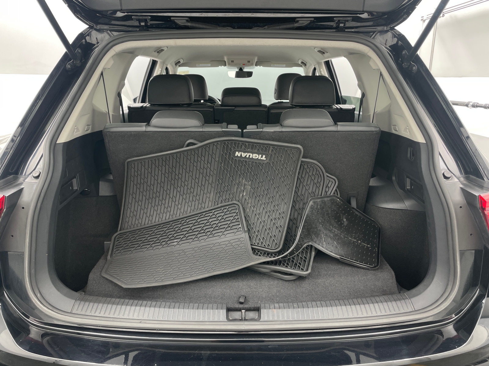 Thumbnail: 2021 Volkswagen Tiguan - 7