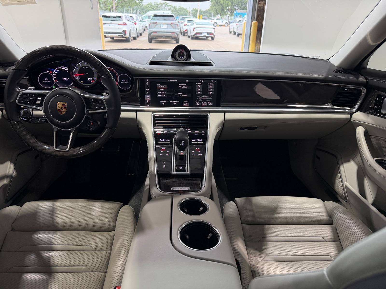 Thumbnail: 2018 Porsche Panamera - 2