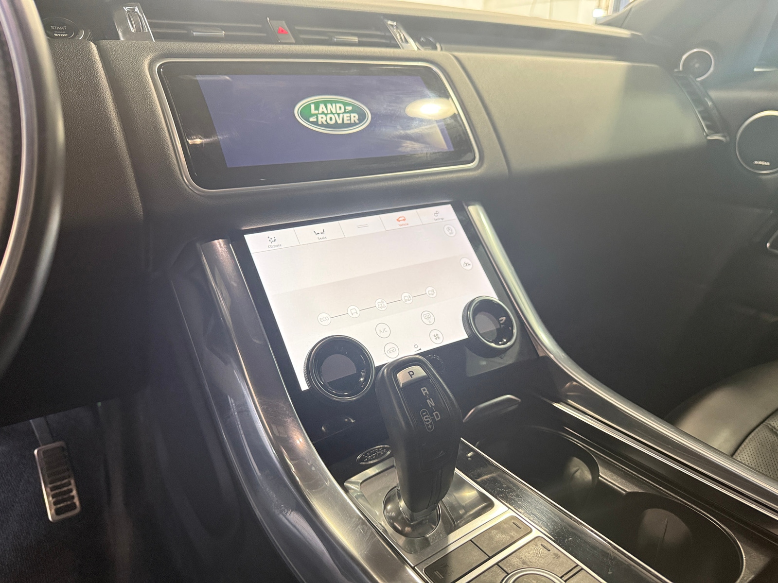 Thumbnail: 2022 Land Rover Range Rover Sport - 3