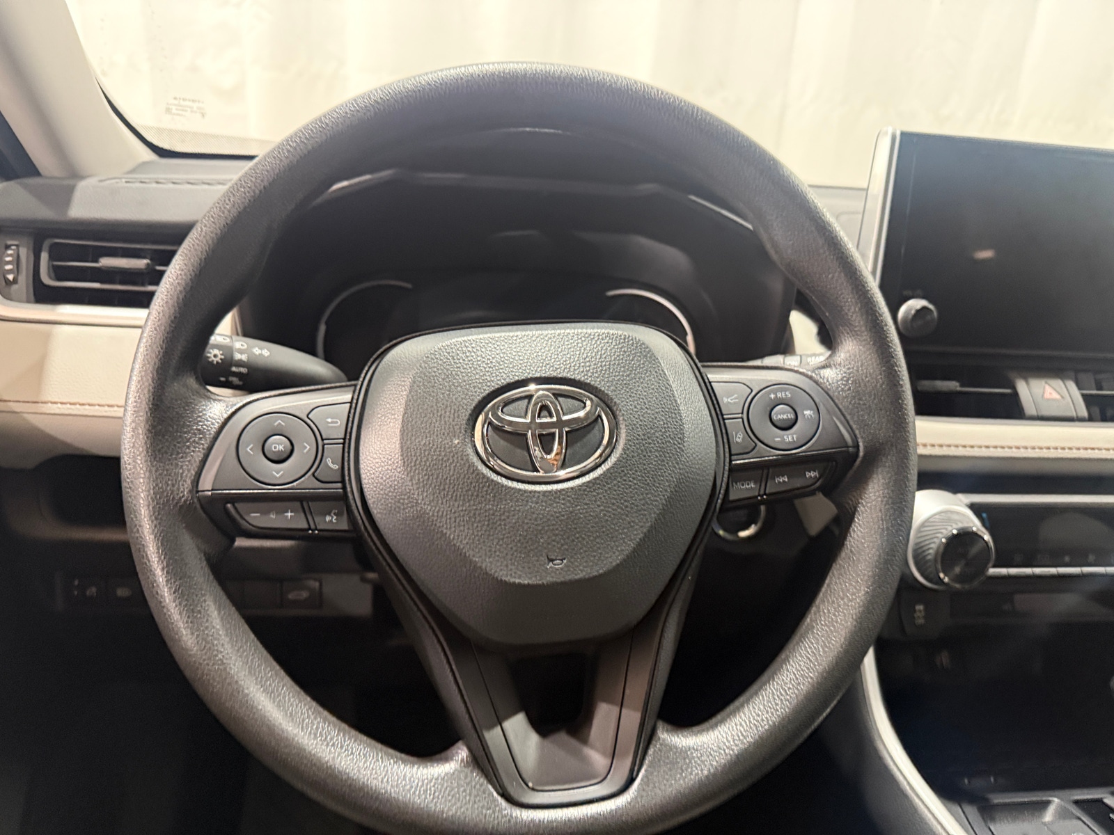 Thumbnail: 2025 Toyota RAV4 - 5