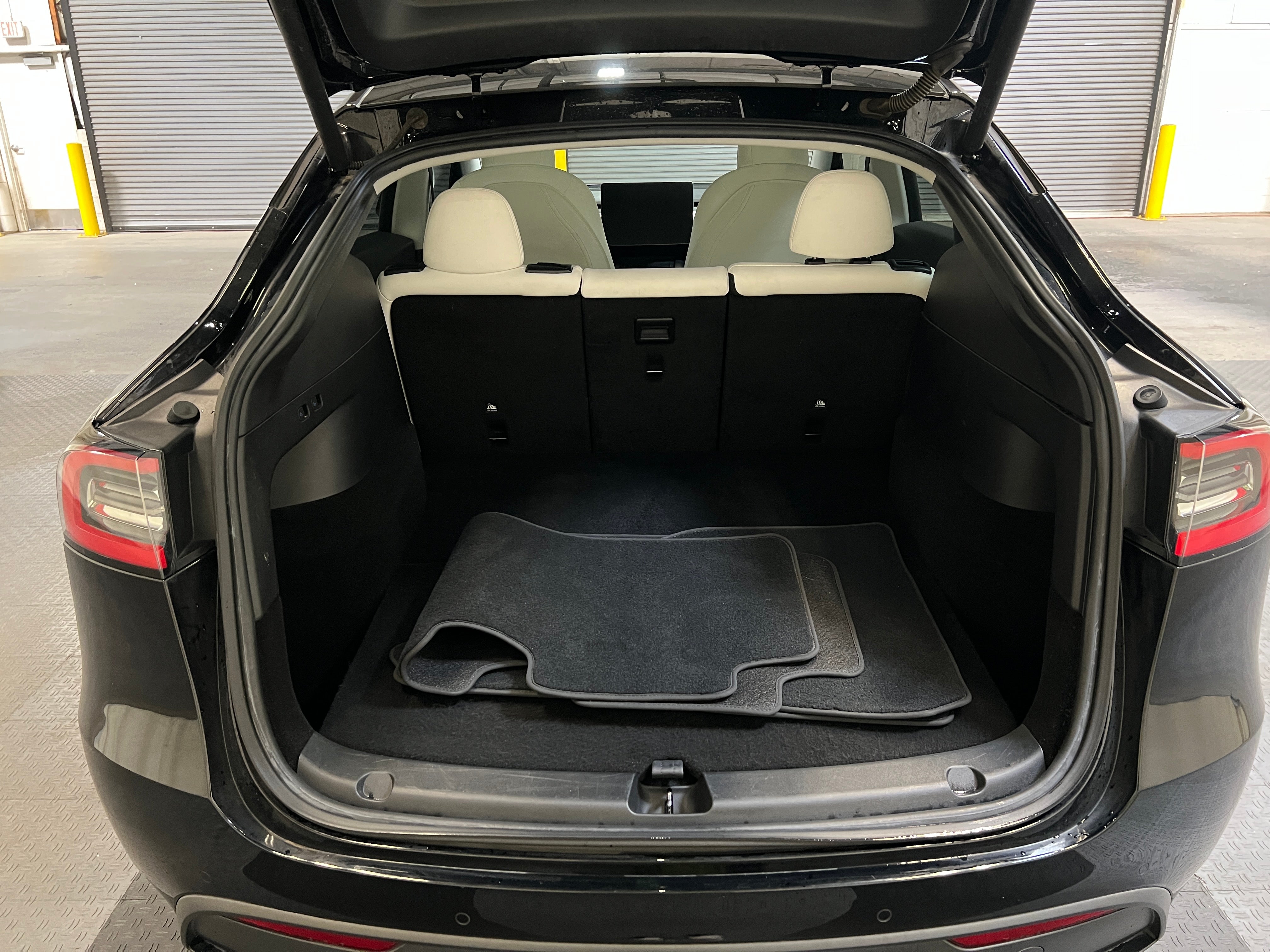 Used 2021 Tesla Model Y Standard Range with VIN 5YJYGDED6MF122046 for sale in Oak Creek, WI