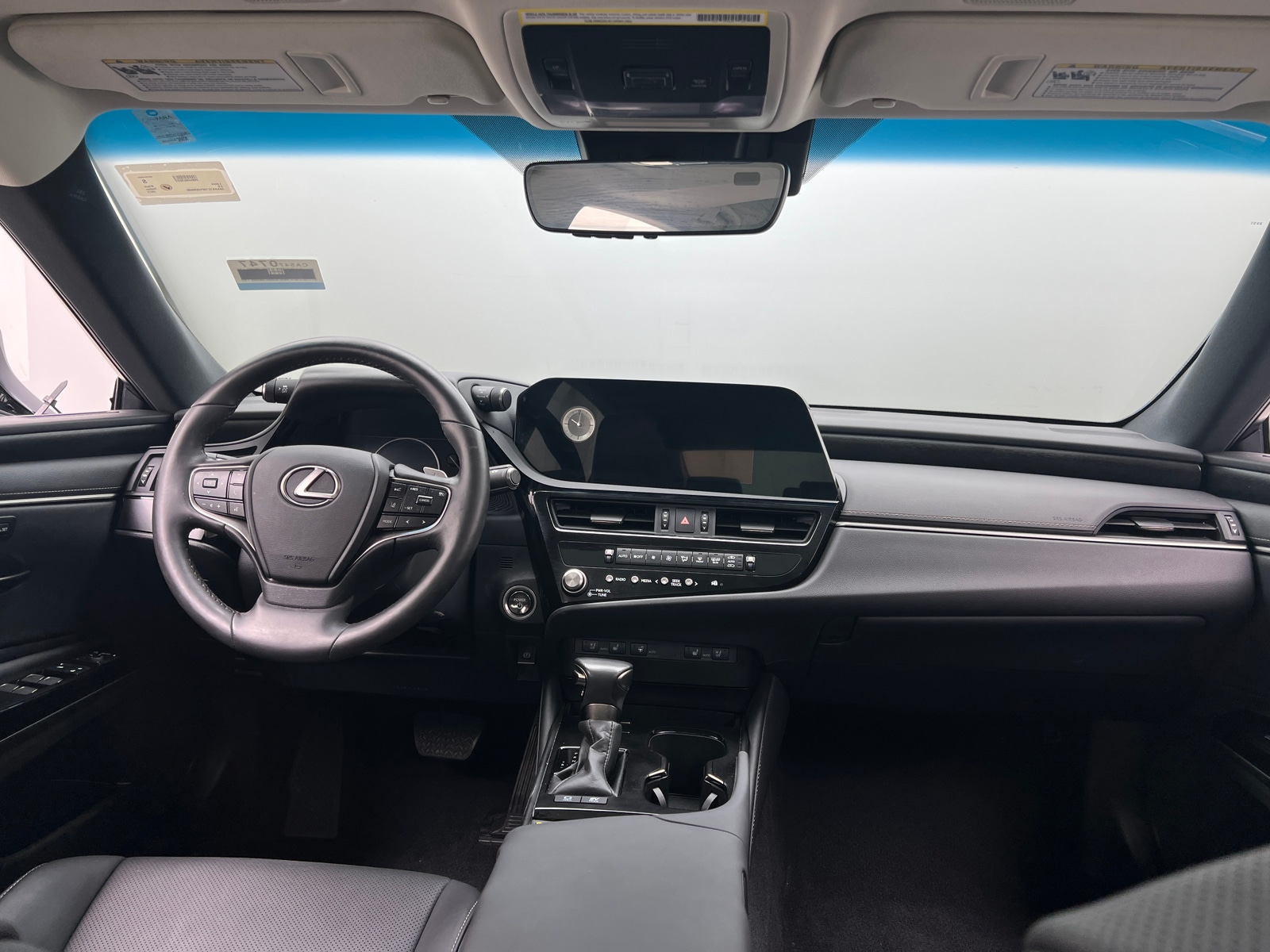 Thumbnail: 2023 Lexus ES - 2