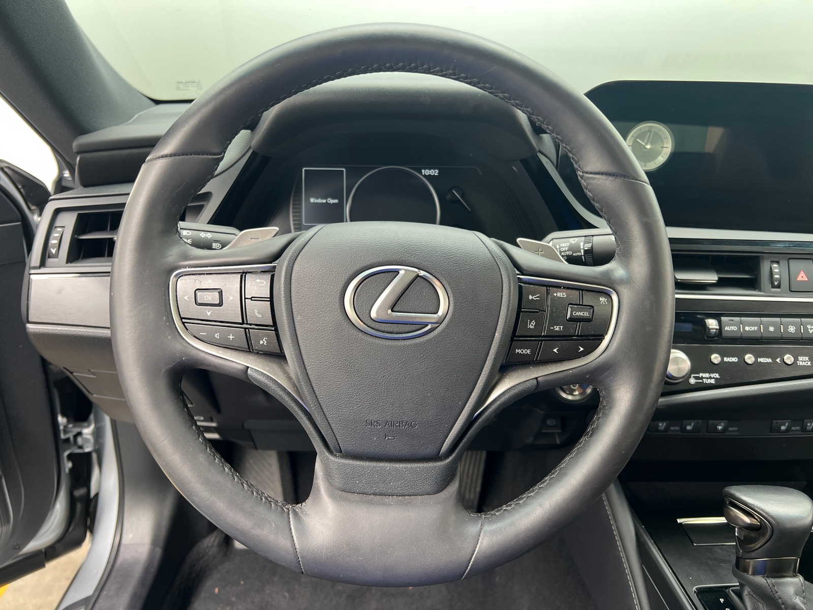 Thumbnail: 2023 Lexus ES - 4
