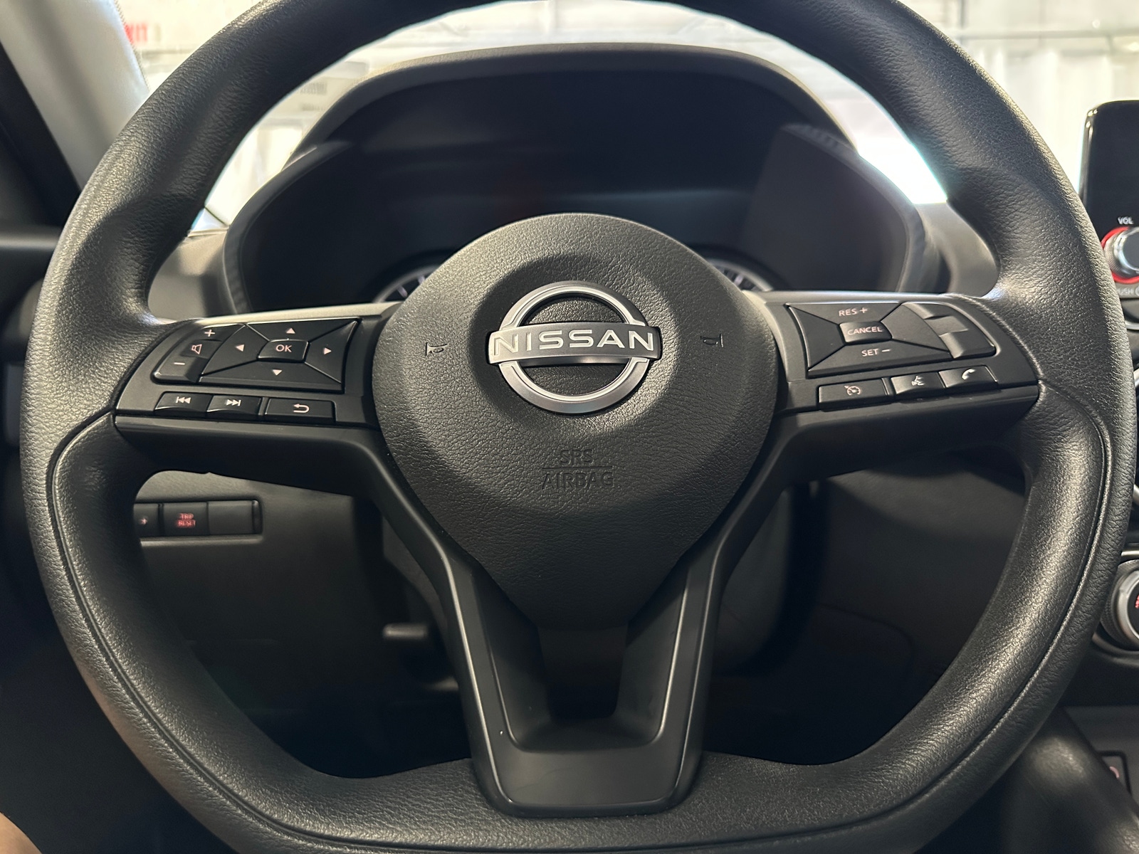 Thumbnail: 2025 Nissan Sentra - 5