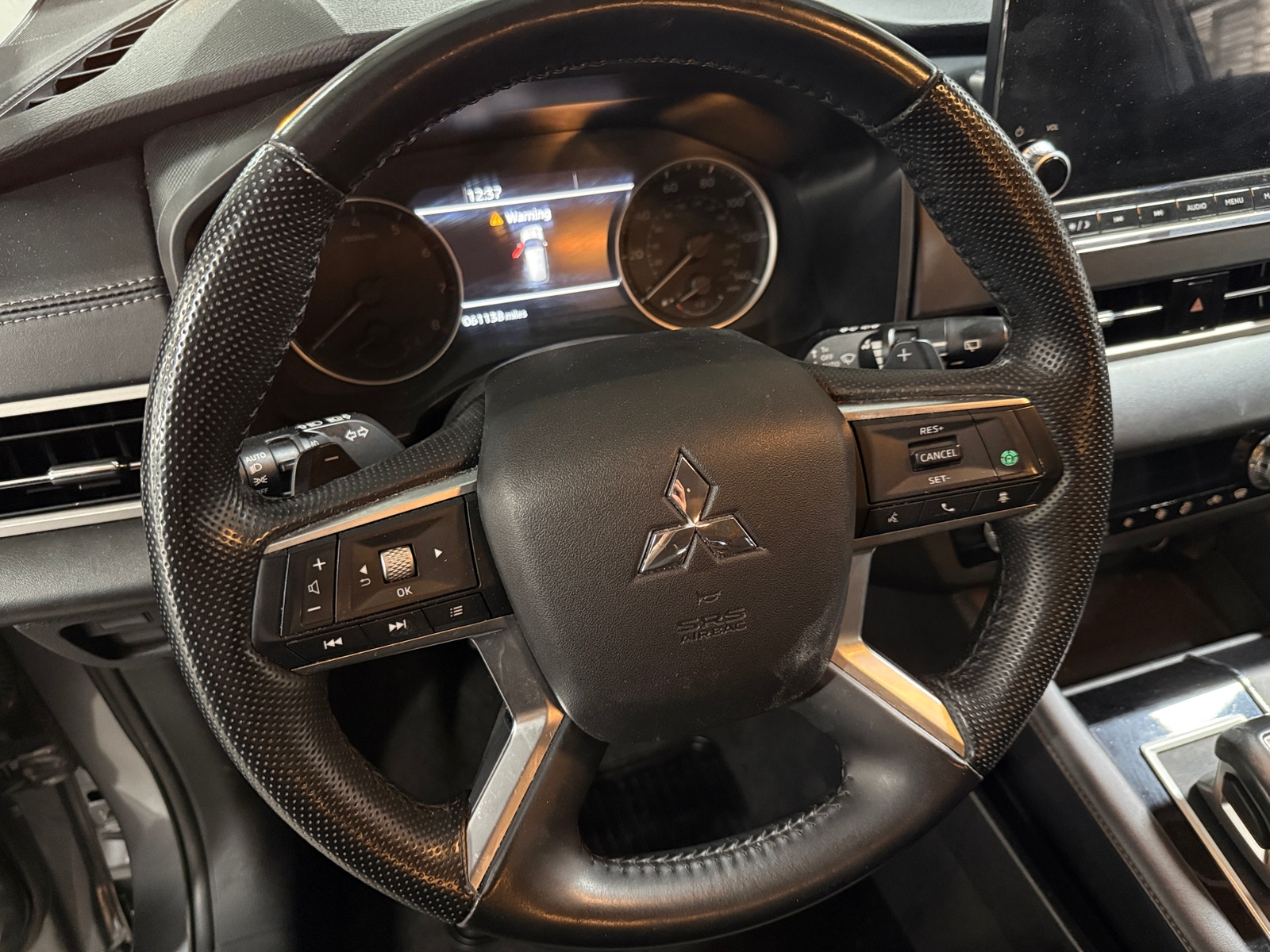 Thumbnail: 2024 Mitsubishi Outlander - 4
