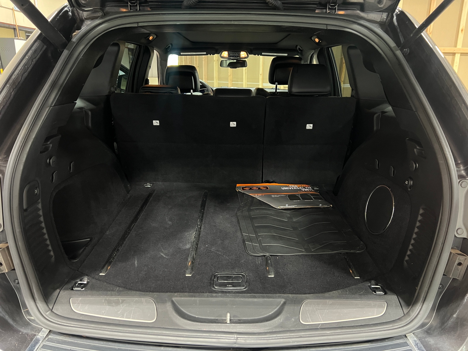 Thumbnail: 2015 Jeep Grand Cherokee - 6