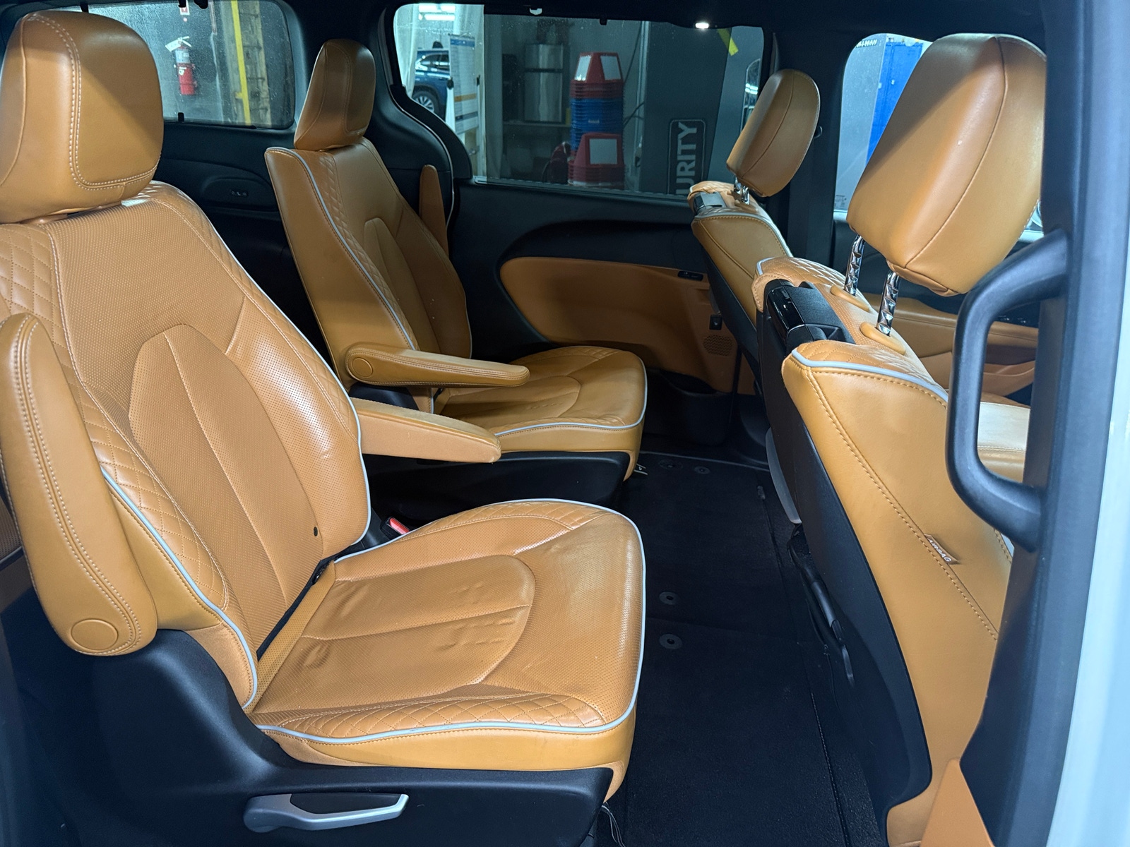 Thumbnail: 2021 Chrysler Pacifica - 5