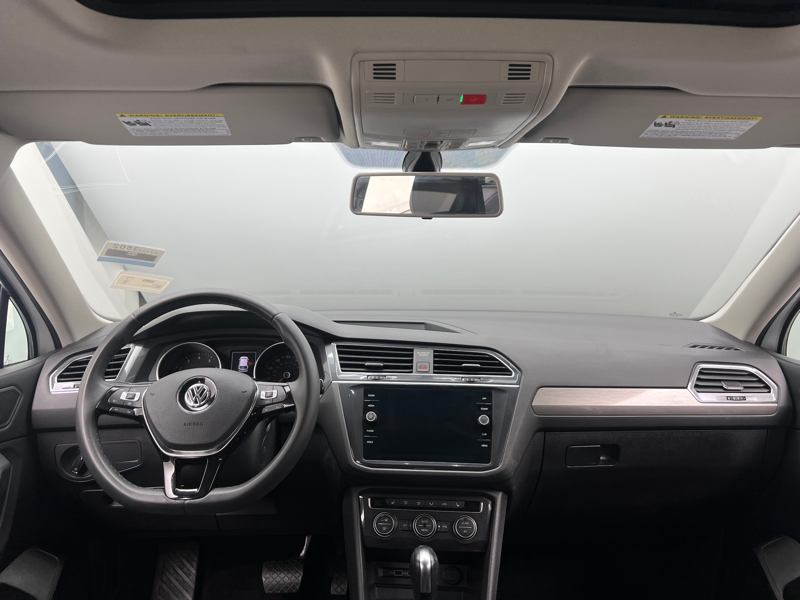 Thumbnail: 2020 Volkswagen Tiguan - 2