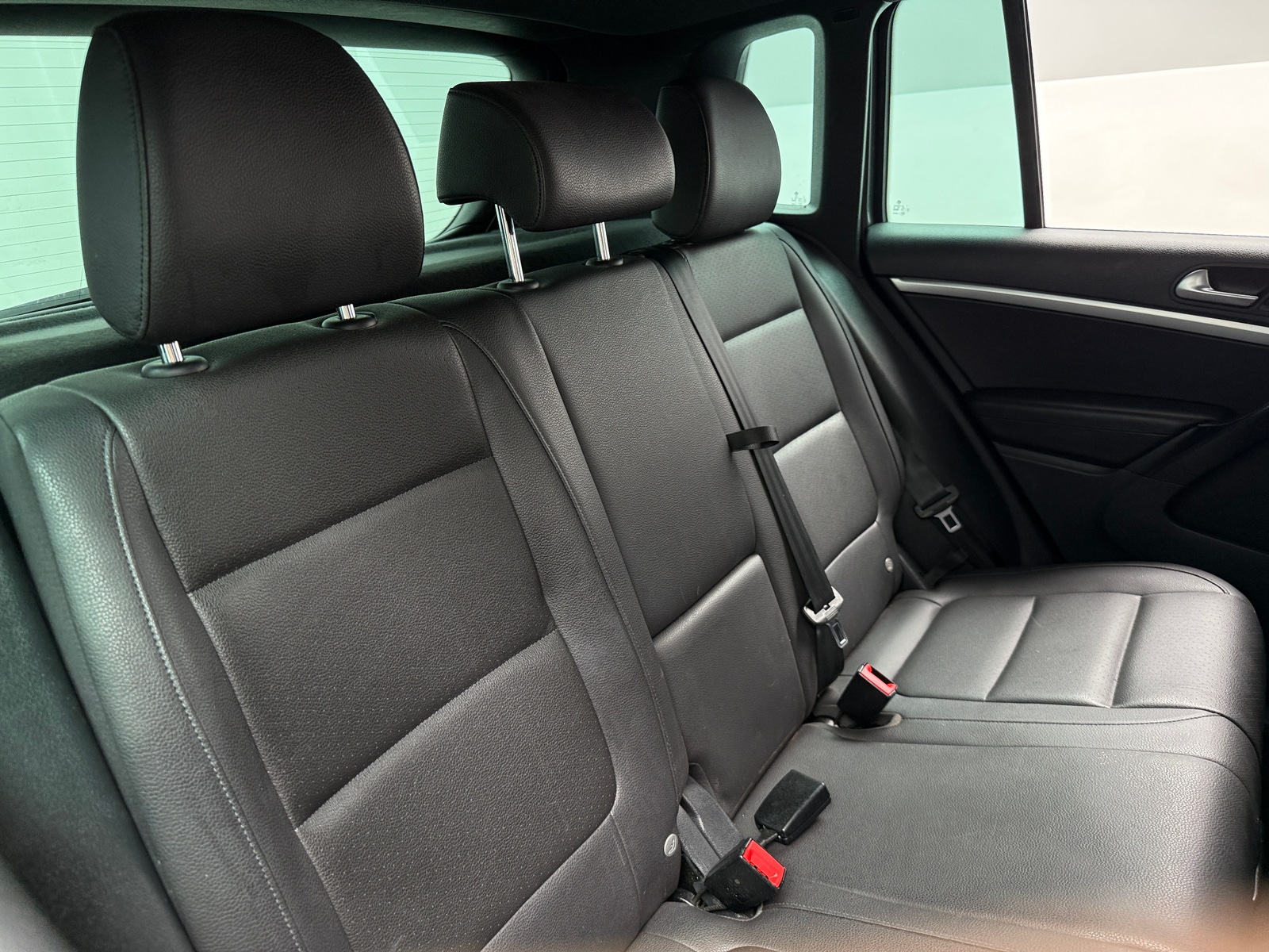 Thumbnail: 2016 Volkswagen Tiguan - 6
