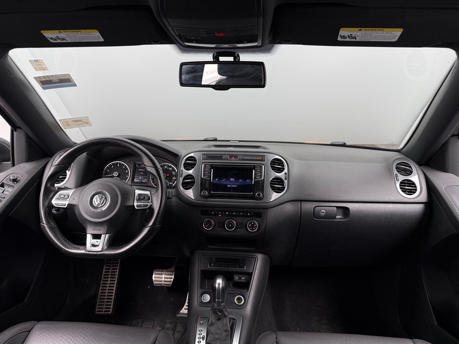 Thumbnail: 2016 Volkswagen Tiguan - 3
