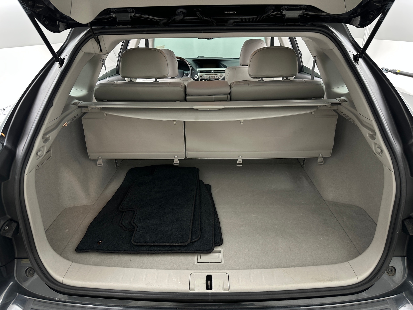 Thumbnail: 2011 Lexus RX - 7