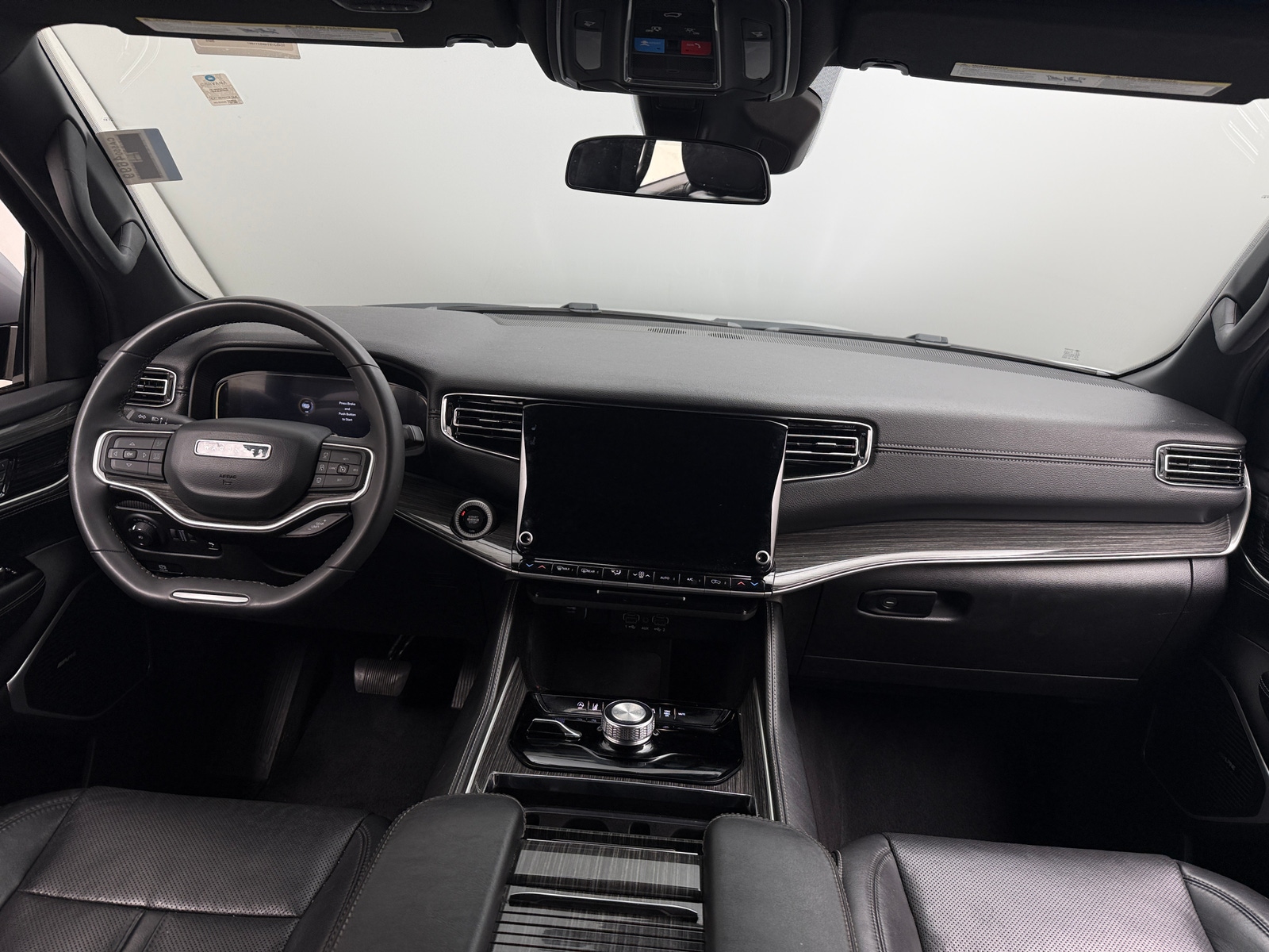 Thumbnail: 2022 Jeep Wagoneer - 2