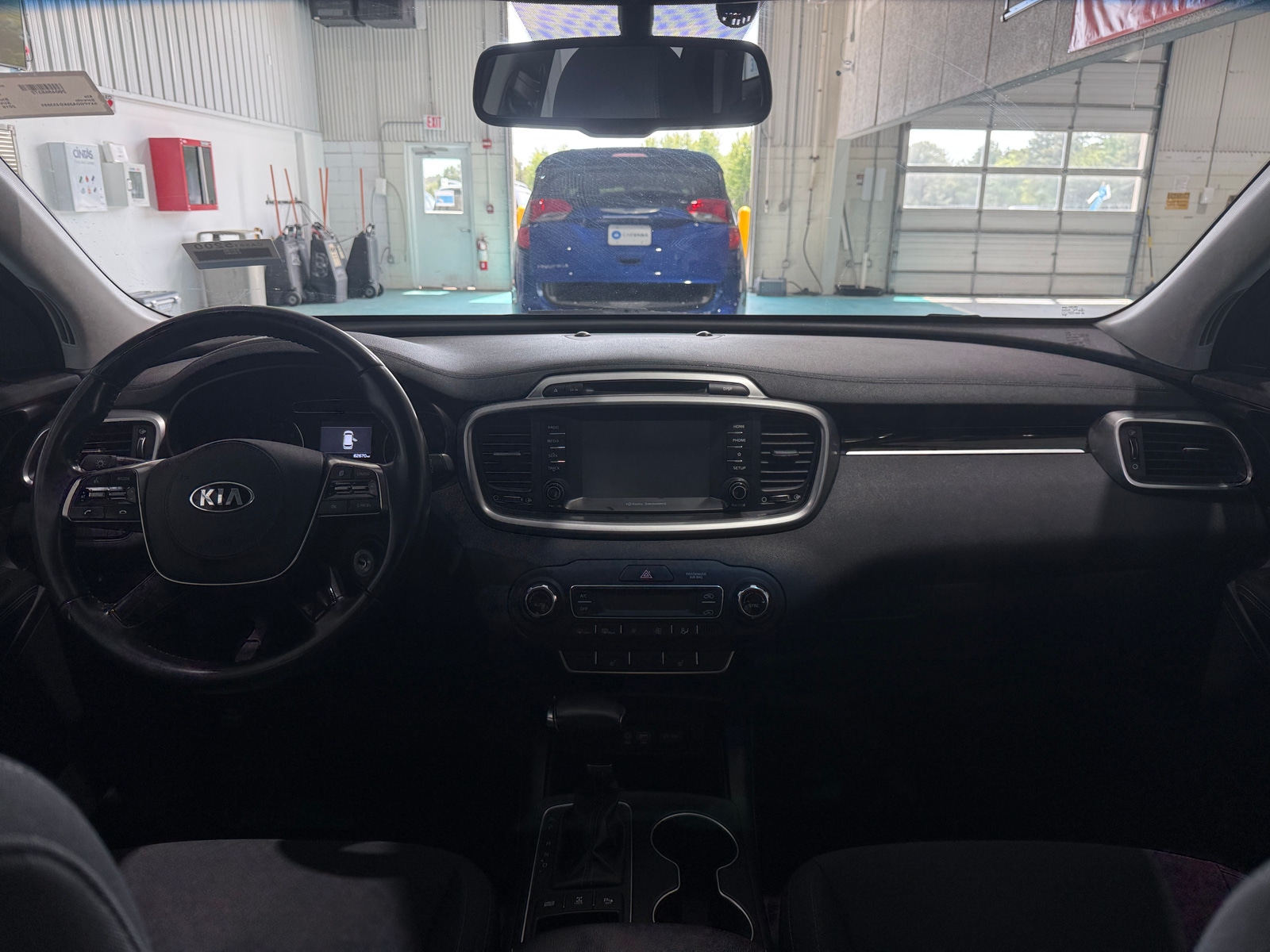 Thumbnail: 2019 Kia Sorento - 3