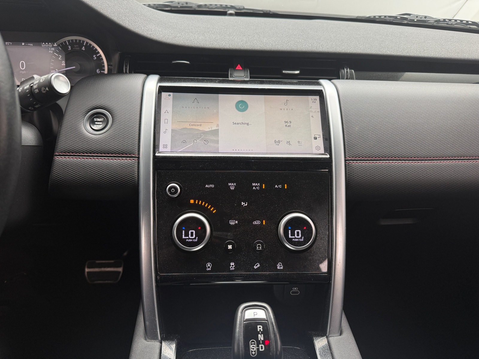 Thumbnail: 2023 Land Rover Discovery Sport - 3