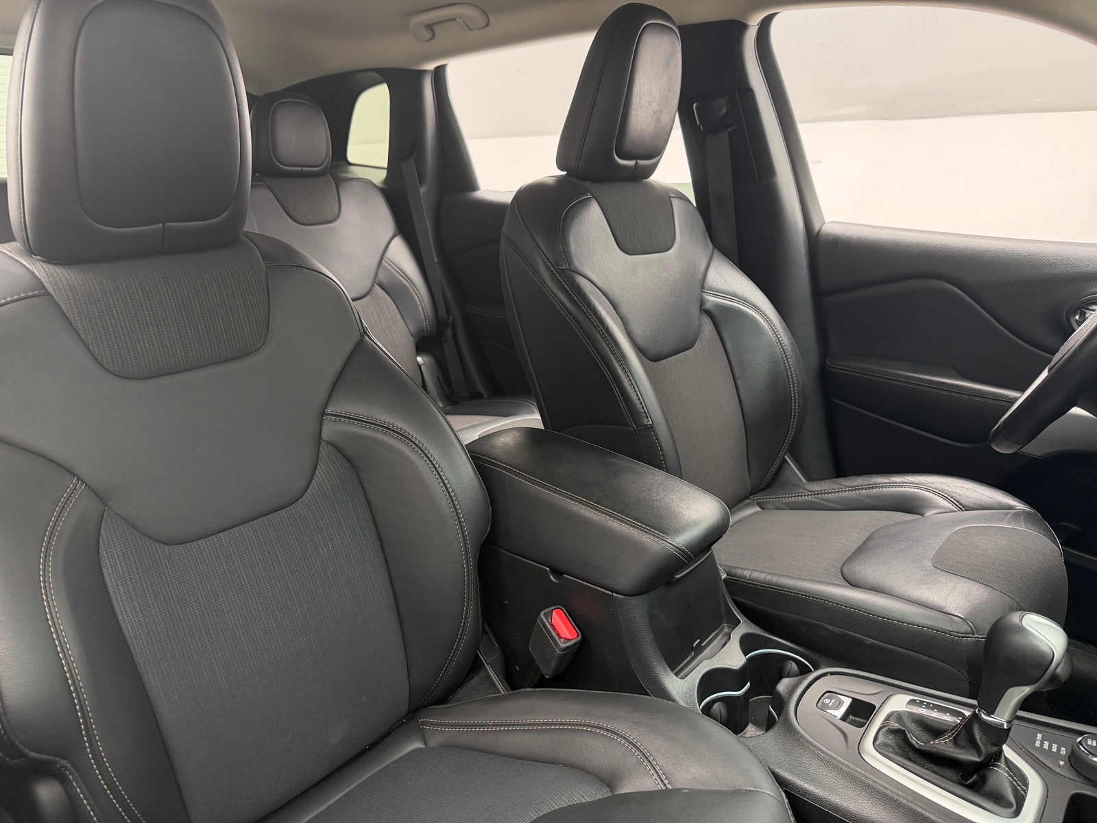 Thumbnail: 2018 Jeep Cherokee - 2