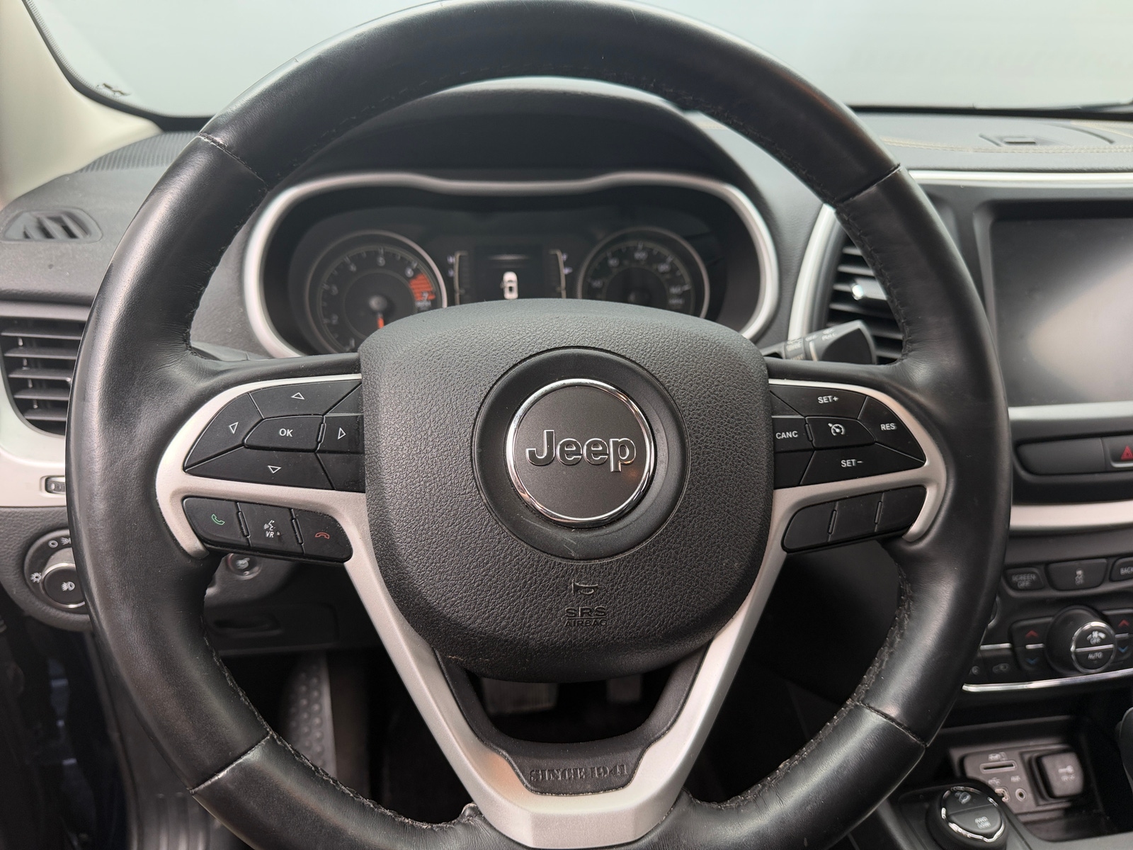 Thumbnail: 2018 Jeep Cherokee - 5