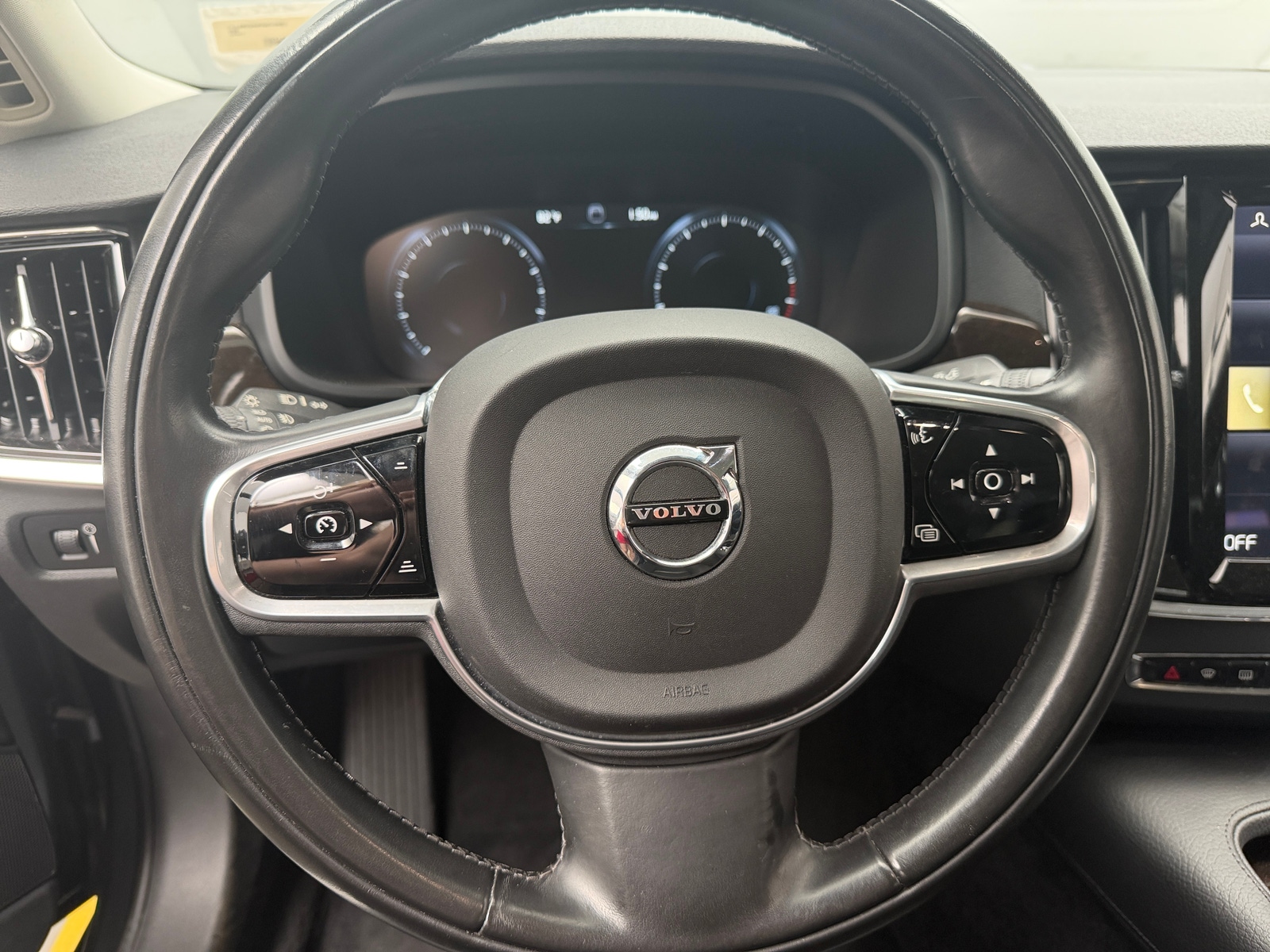 Thumbnail: 2018 Volvo S90 - 4