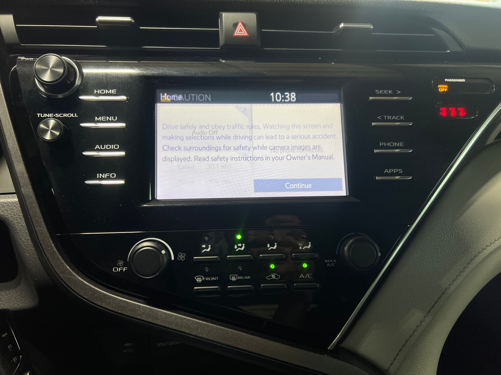 Thumbnail: 2018 Toyota Camry - 4