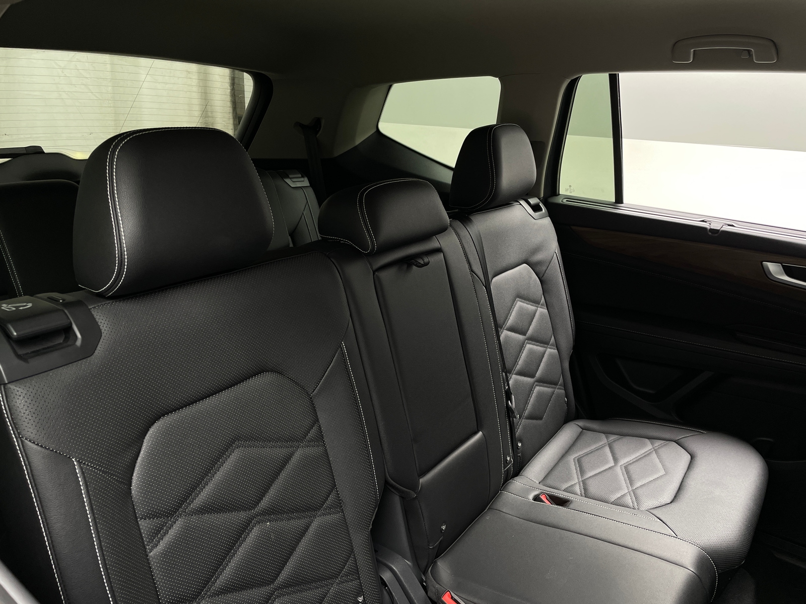 Thumbnail: 2025 Volkswagen Atlas - 5