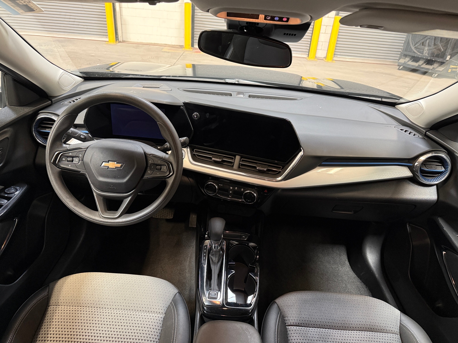 Thumbnail: 2025 Chevrolet Trax - 3