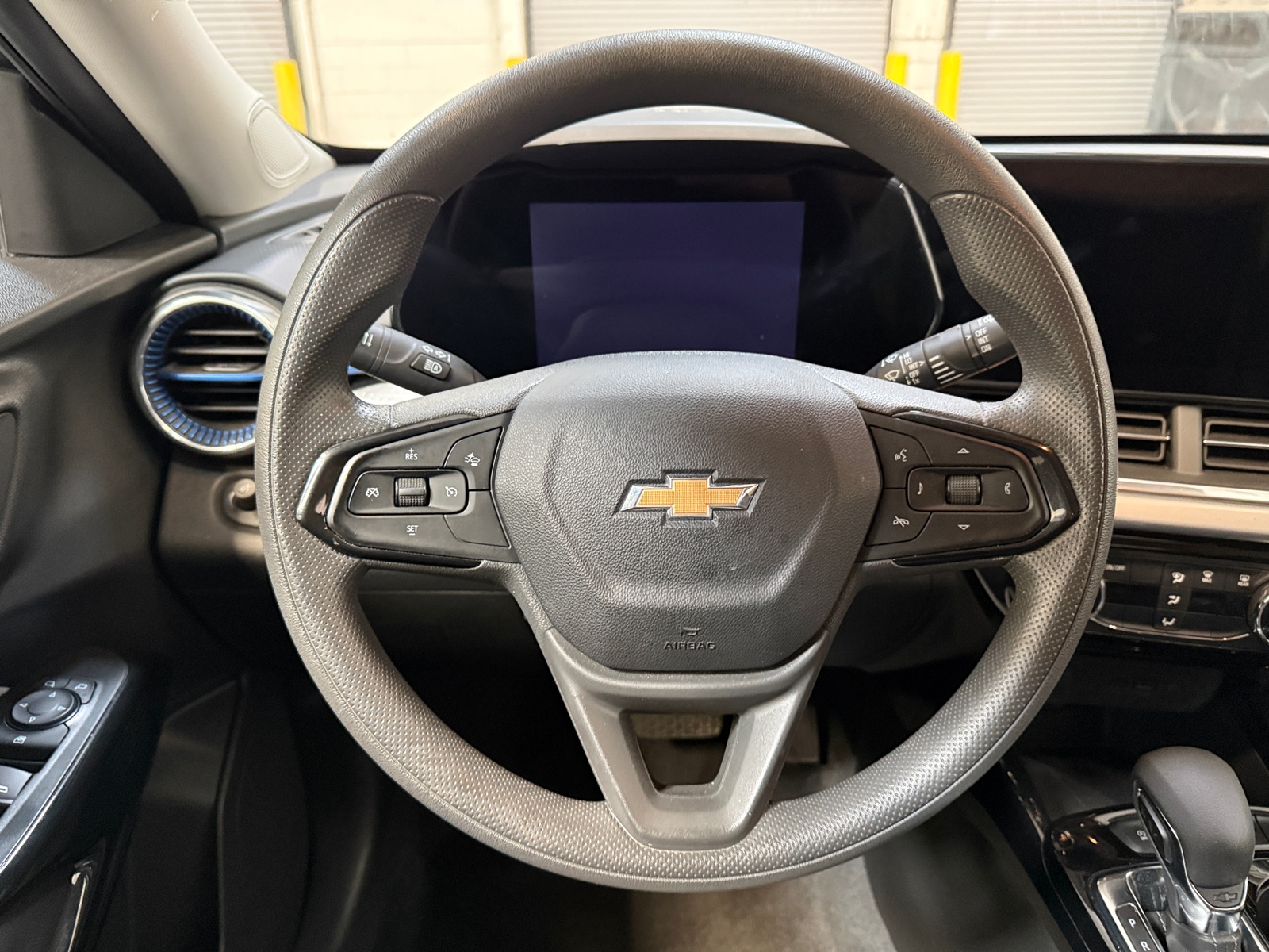 Thumbnail: 2025 Chevrolet Trax - 5