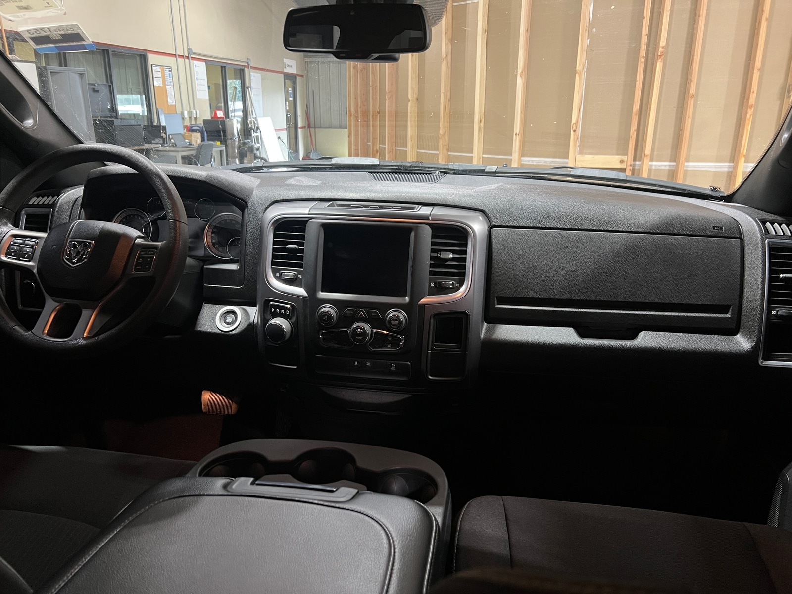 Thumbnail: 2022 RAM 1500 Classic - 3