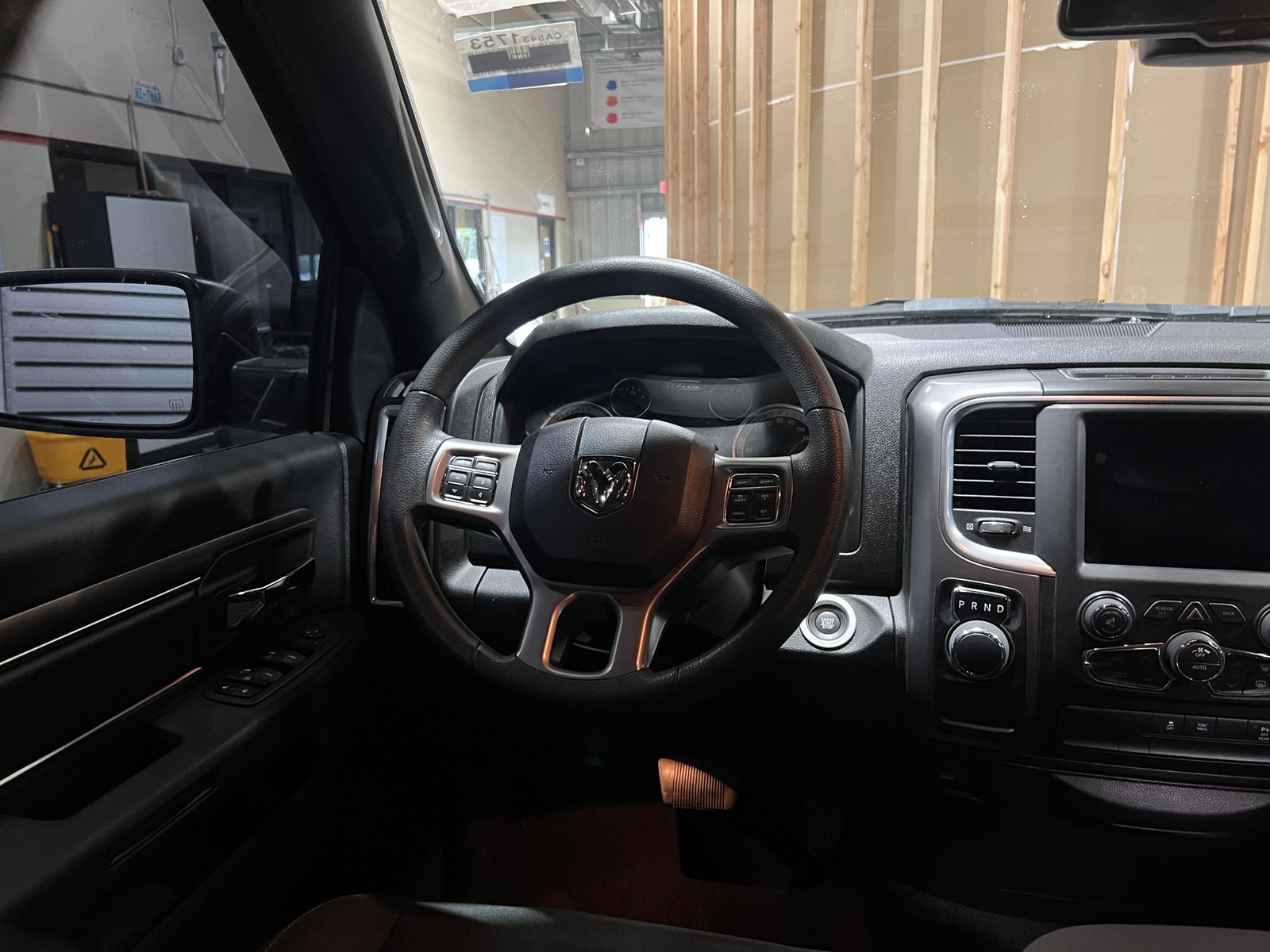Thumbnail: 2022 RAM 1500 Classic - 5