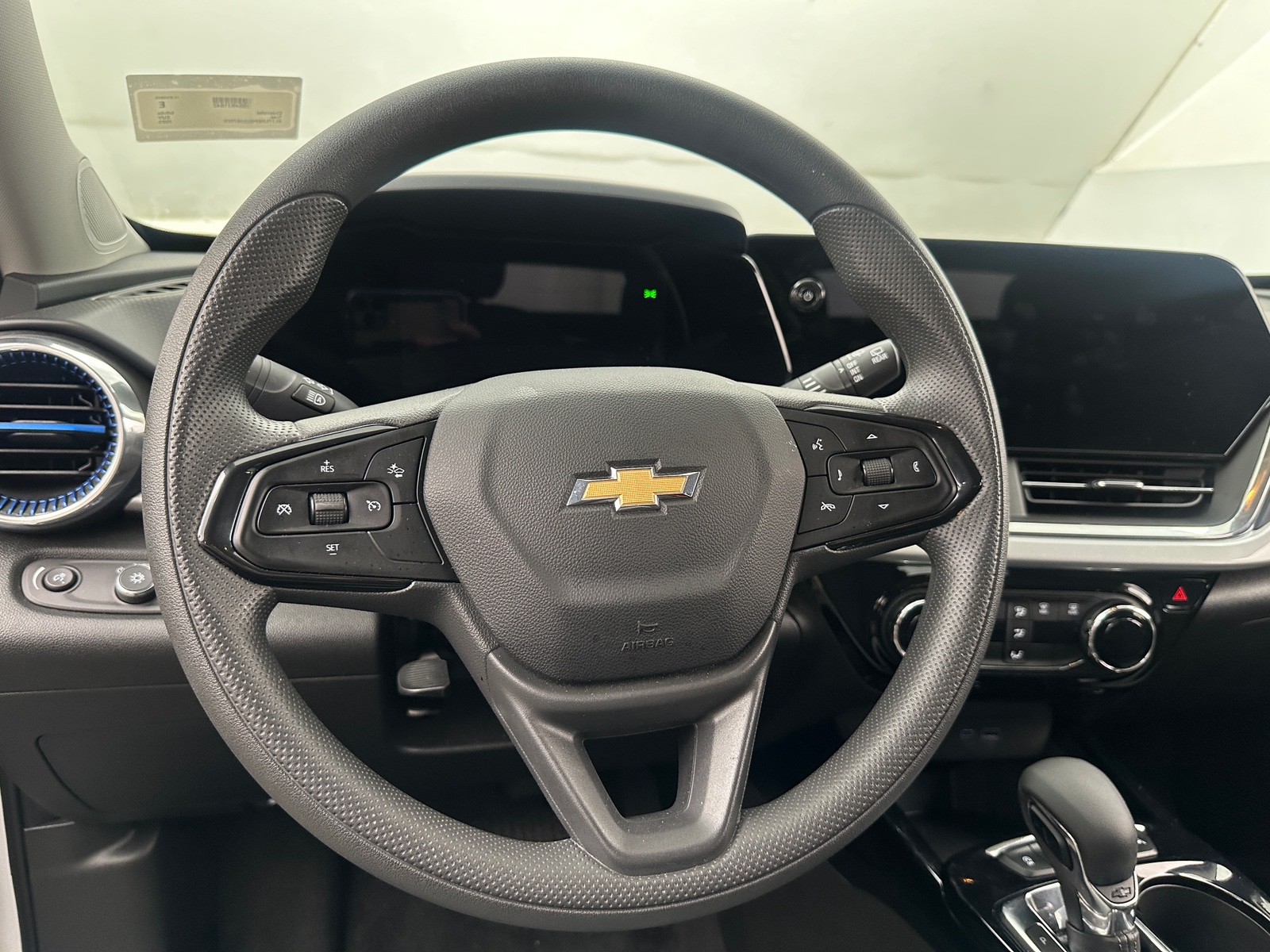 Thumbnail: 2025 Chevrolet Trax - 5