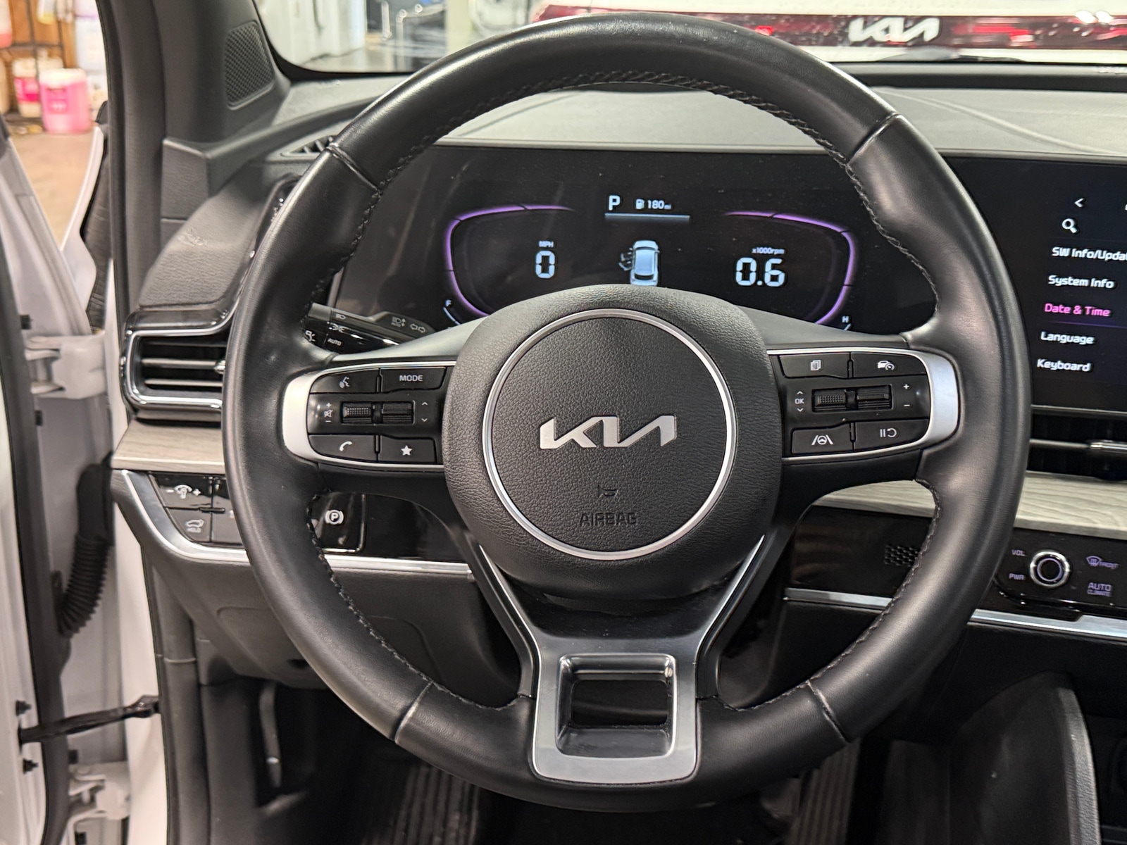 Thumbnail: 2023 Kia Sportage - 4