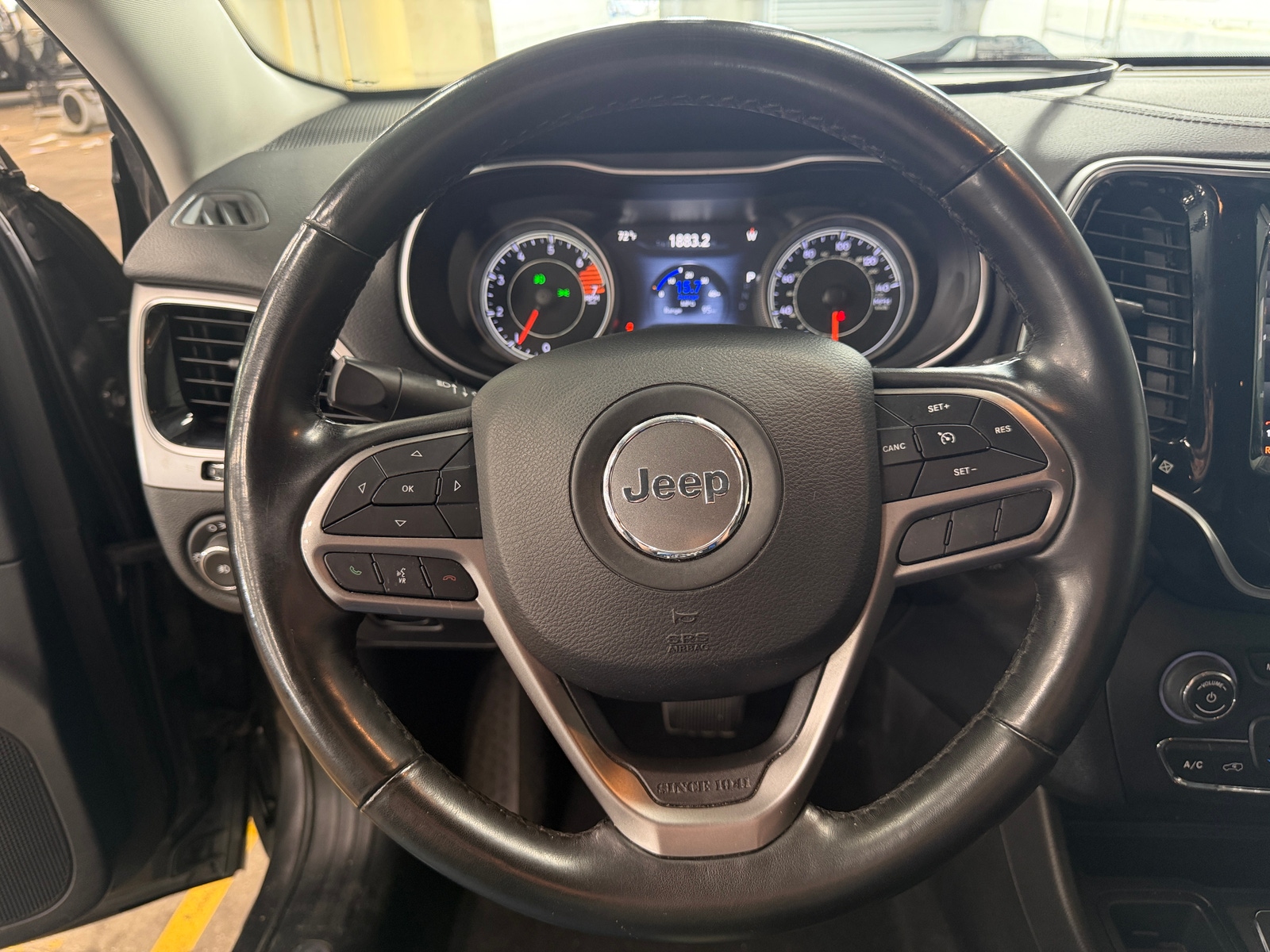 Thumbnail: 2019 Jeep Cherokee - 4