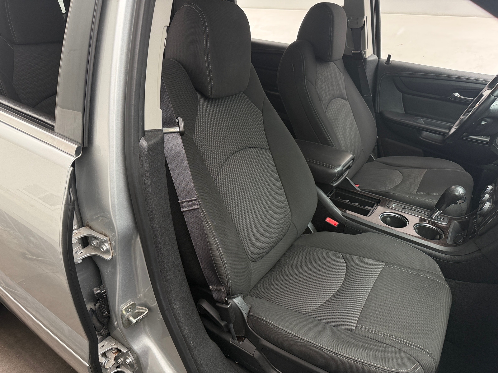 Thumbnail: 2015 Chevrolet Traverse - 2