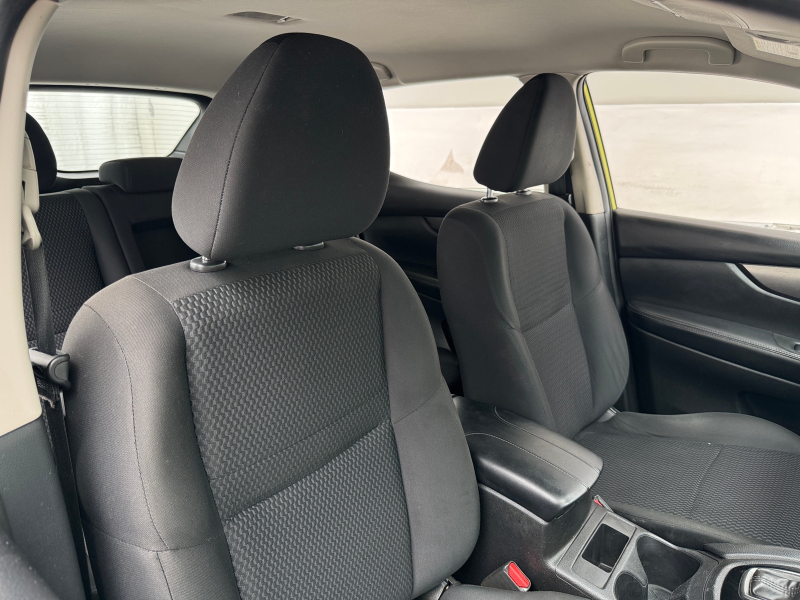 Thumbnail: 2021 Nissan Rogue Sport - 2