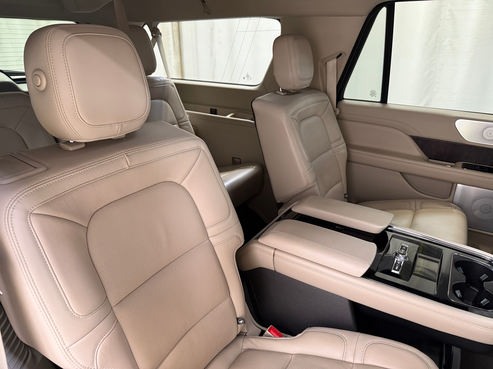 Thumbnail: 2020 Lincoln Navigator L - 5