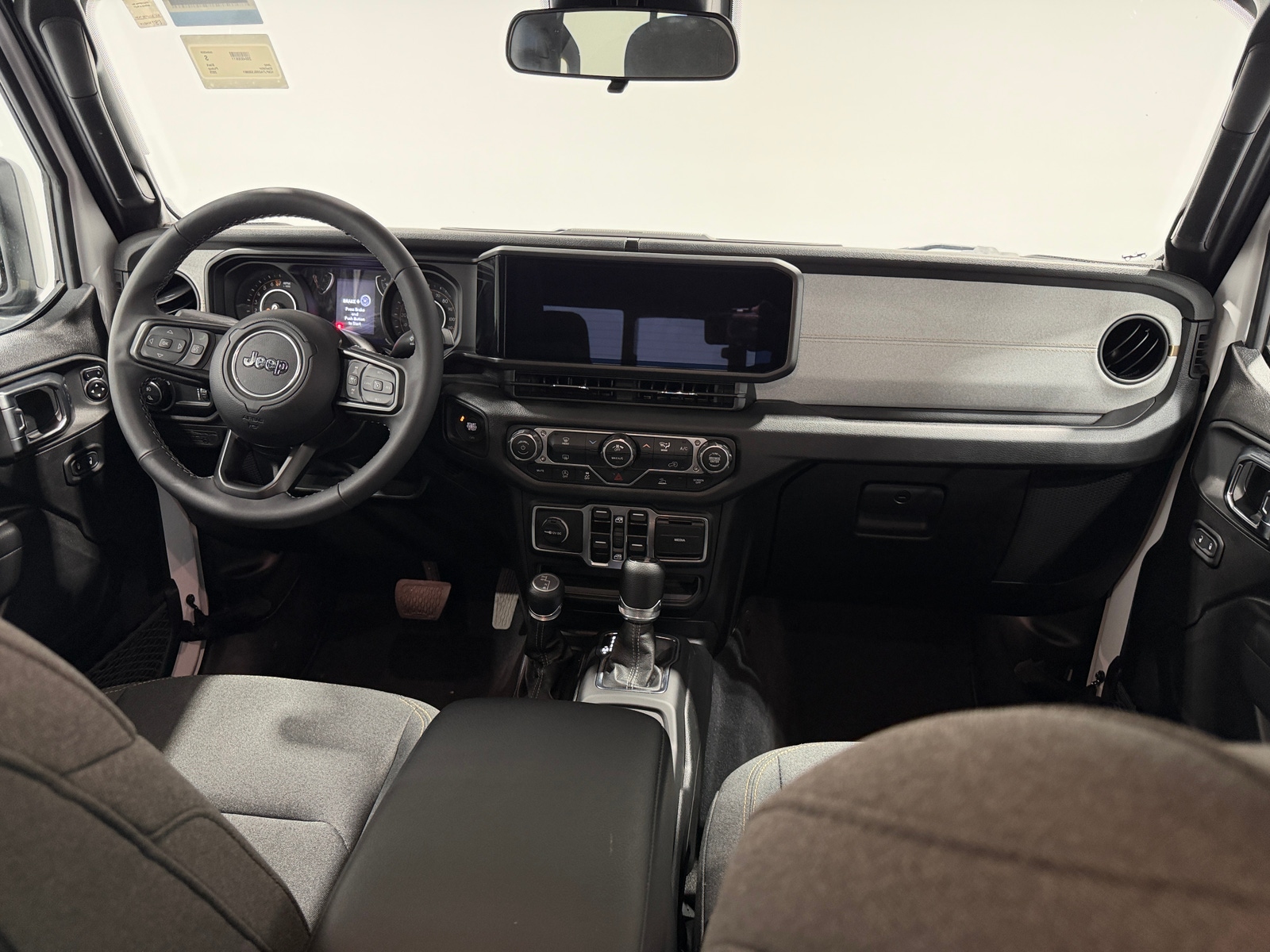 Thumbnail: 2025 Jeep Gladiator - 3