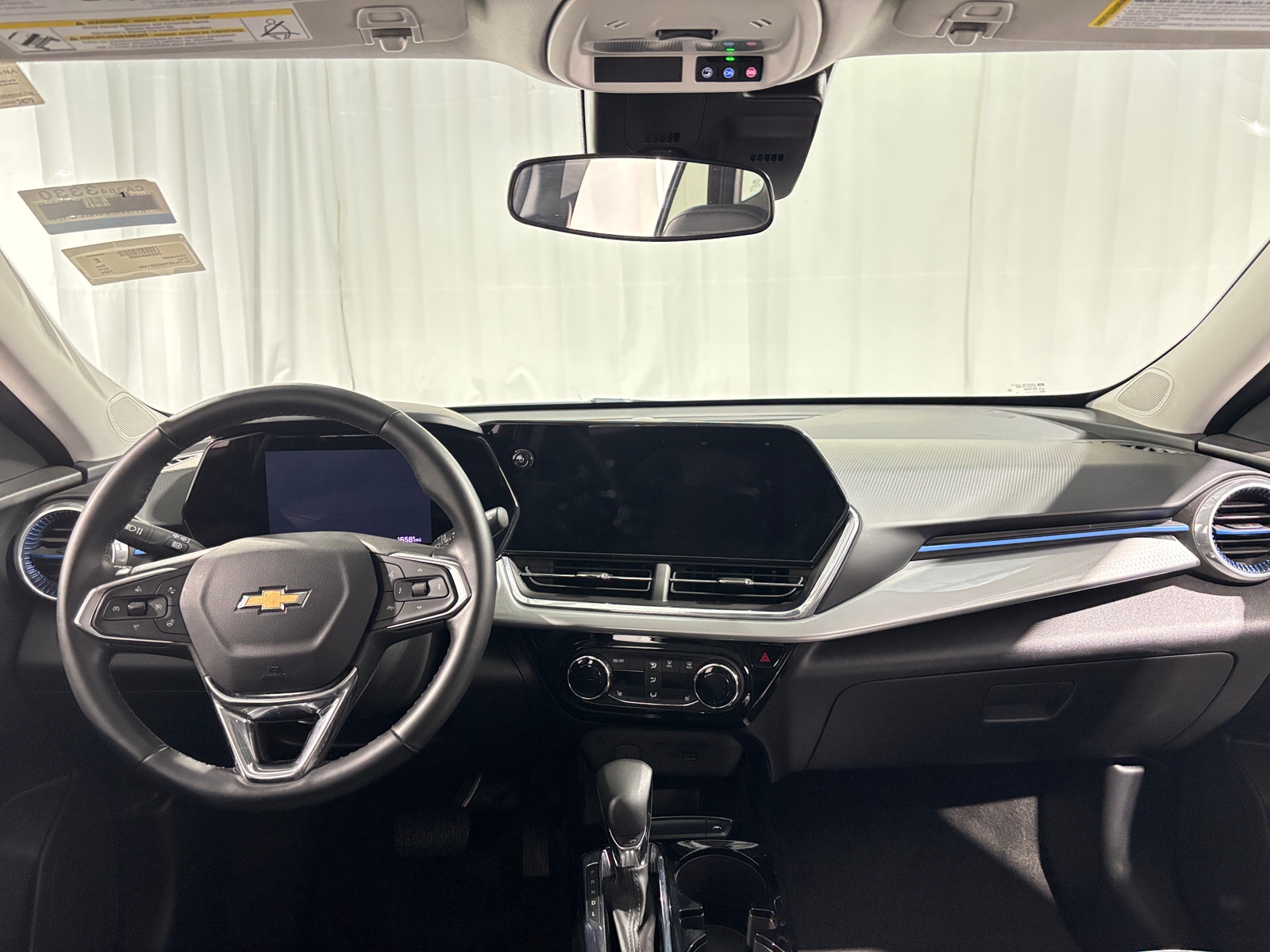 Thumbnail: 2025 Chevrolet Trax - 3