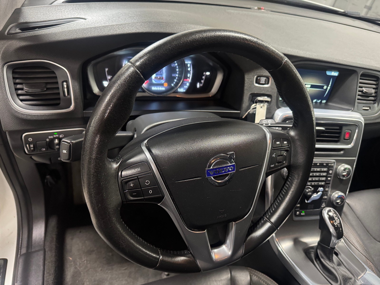 Thumbnail: 2016 Volvo V60 - 4